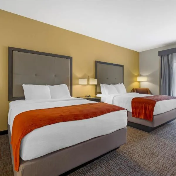Best Western Plus Elizabethtown Inn & Suites，位于伊丽莎白镇的酒店