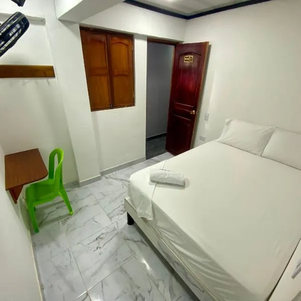 Posada Los Palitos，位于巴亚索拉诺的酒店