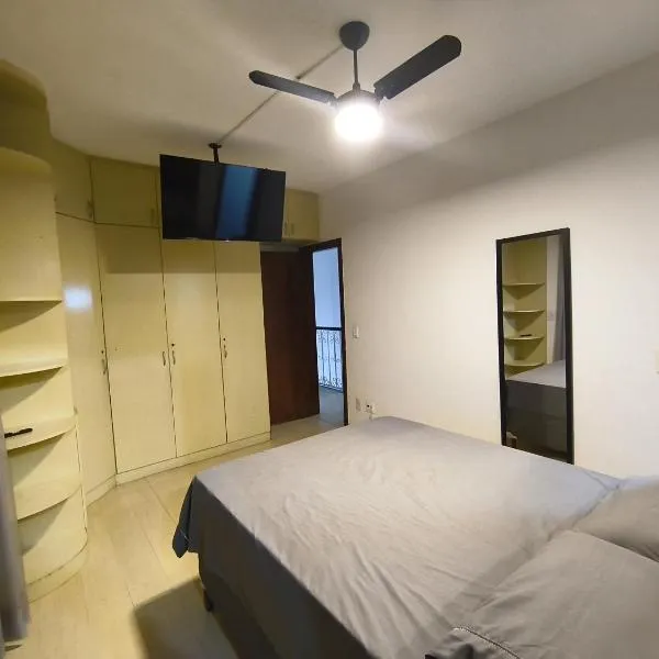 Hostel com Piscina - Carlos Prates - Belo Horizonte，位于贝洛奥里藏特的酒店