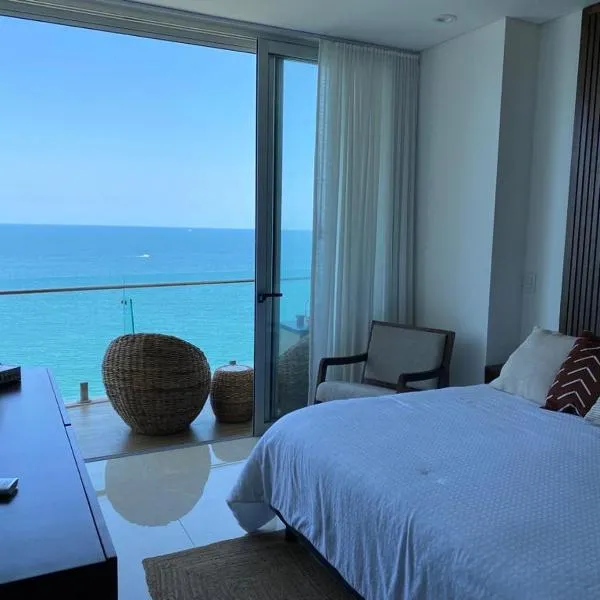 Lujoso y Bonito Apartamento a Orilla de Playa，位于马萨特兰的酒店
