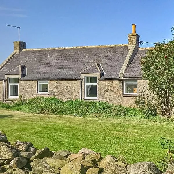 Benwells Holiday Cottage，位于Maud的酒店