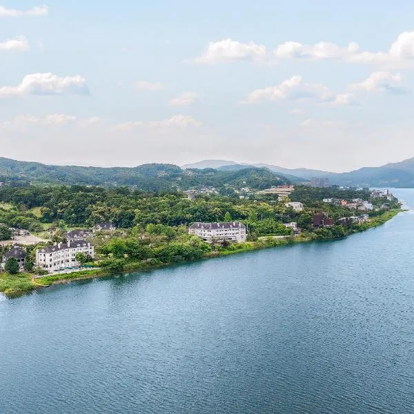 The Hill House Yangpyeong，位于杨平郡的酒店