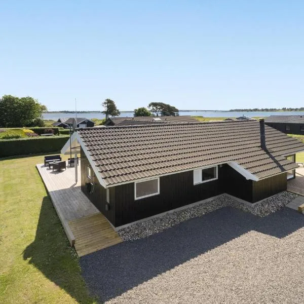 3 Bedroom Lovely Home In Jægerspris，位于Jægerspris的酒店