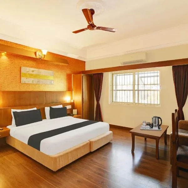 Super Townhouse Oak City Center Kushal Nagar，位于库斯哈尔纳加尔的酒店