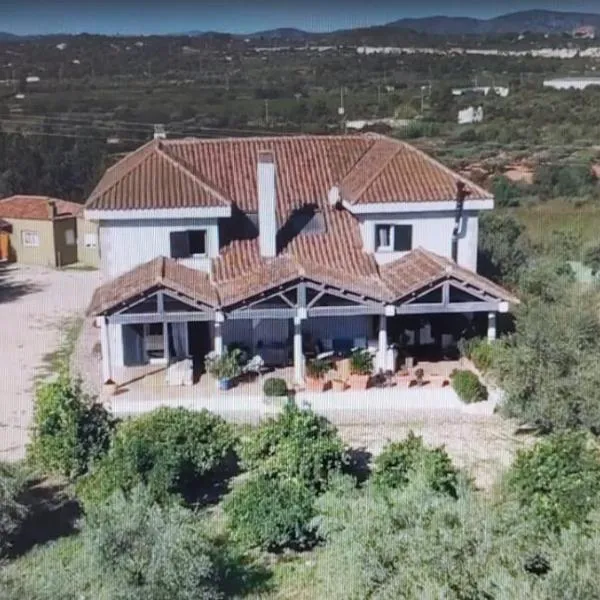 Villa Pardalot -Rooms-，位于贝尼卡洛的酒店