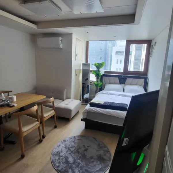 4-2926 #Gangnam Stn, 5-min #Yeoksam Stn, 3-min #OTT #Concierge Gangnam Managed，位于首尔的酒店