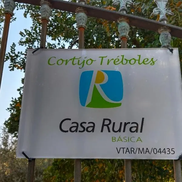 Los Tréboles，位于佩里那的酒店