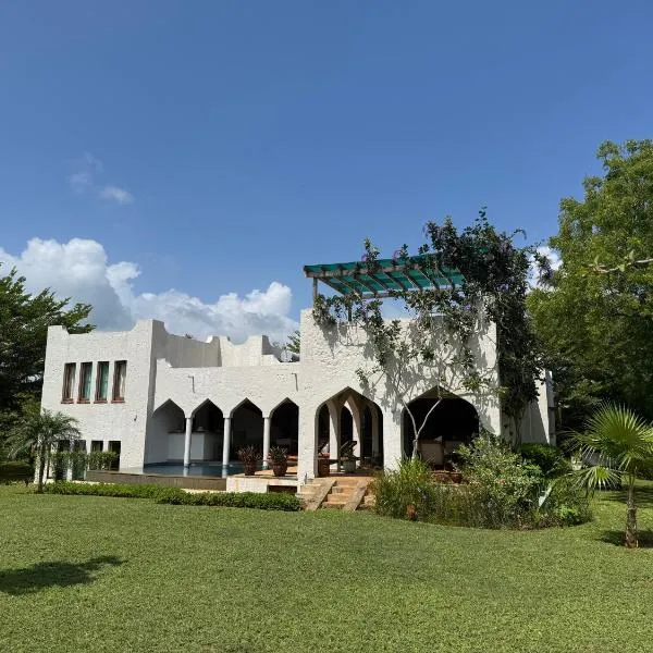 Van Vliet Villa, 4 bedroom at Vipingo Ridge Golf Resort Kenya，位于基利菲的酒店