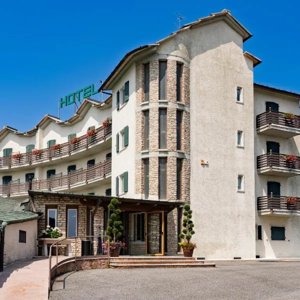 Hotel Pineta，位于Cerro Veronese的酒店
