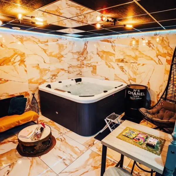 Ô Saphir Spa - Maison N2，位于Denain的酒店