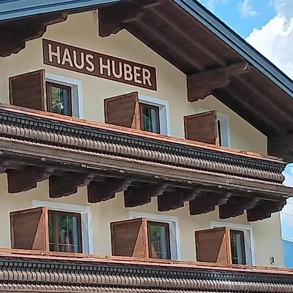 Haus Huber Zimmer und Apartments，位于米特西尔的酒店