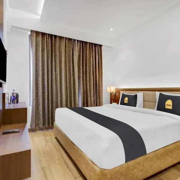 Townhouse OAK Aurelia Grand，位于Gomti Nagar的酒店