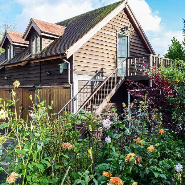 The Studio，位于Dinmore的酒店