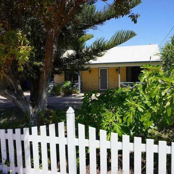 Kindlewood Cottage，位于埃斯佩兰斯的酒店