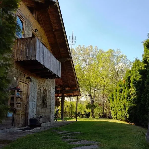 River house - Riječna idila，位于察津的酒店