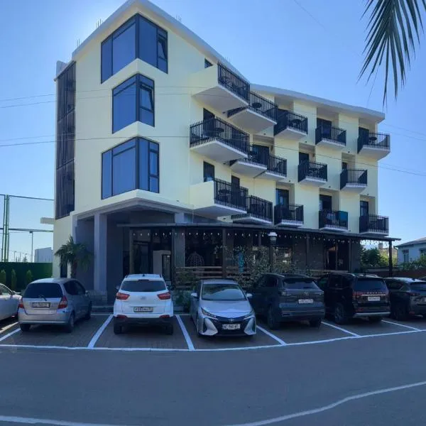 New House Kobuleti 2，位于科布列季的酒店