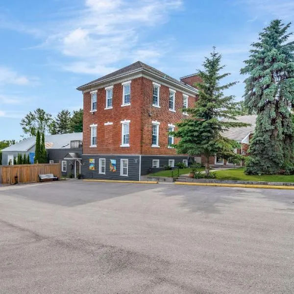The Bloomfield Inn，位于Bloomfield的酒店