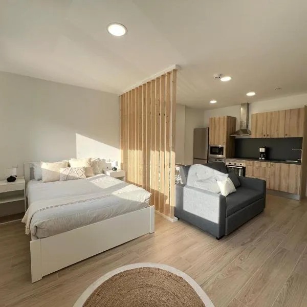 Accommodation near the airport，位于马德里的酒店