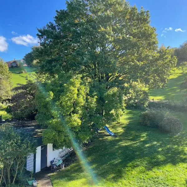 Gemütliches Studio in ruhiger Lage mit Klimaanlage, Netflix und Parkplatz，位于哈廷根的酒店