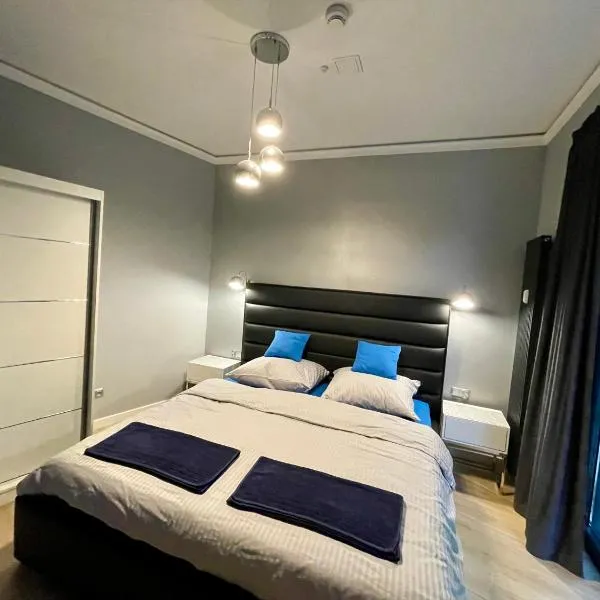 Apartament Navy Blue z tarasem，位于斯诺科的酒店