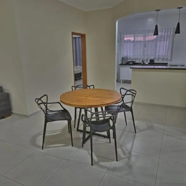 Apartamento da Dani，位于瓜拉廷格塔的酒店