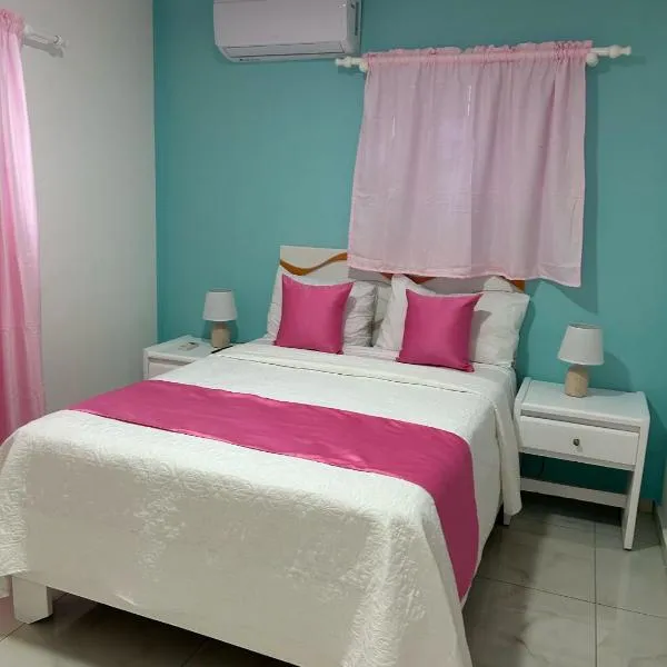 hotel tropicpop，位于圣斐利-银港的酒店