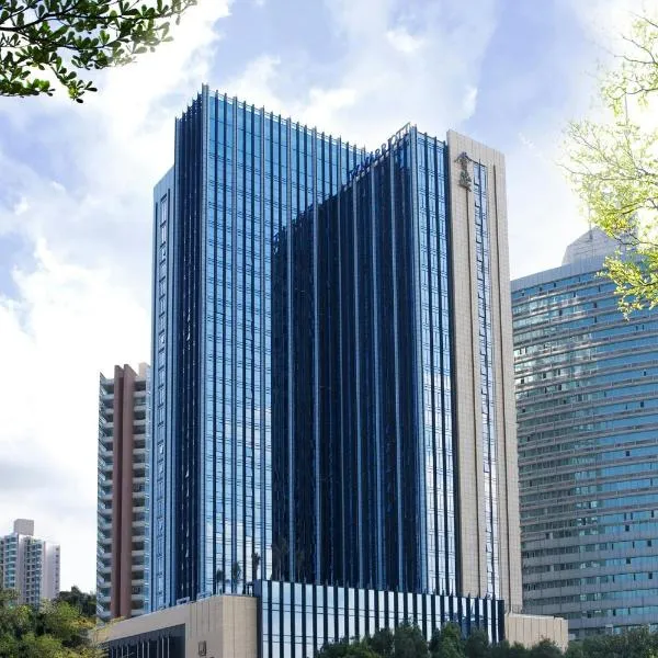 金茂深圳 JW 万豪酒店，位于深圳的酒店