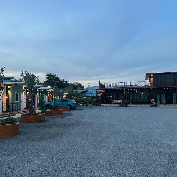 บ้านอินทผลัม รีสอร์ท，位于Ban Na Lao的酒店