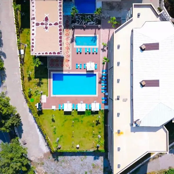 Si Hotel&Spa，位于库萨达斯的酒店
