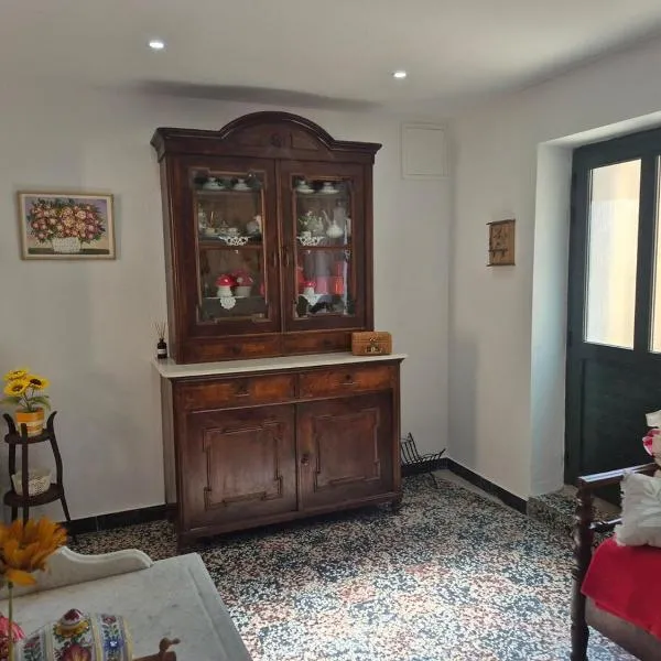 Cosy 4bedrooms Holiday House Ruška - Dol，位于Dol的酒店