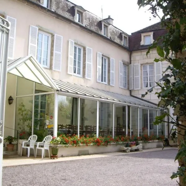 Hôtel des Cymaises，位于欧苏瓦地区瑟米的酒店