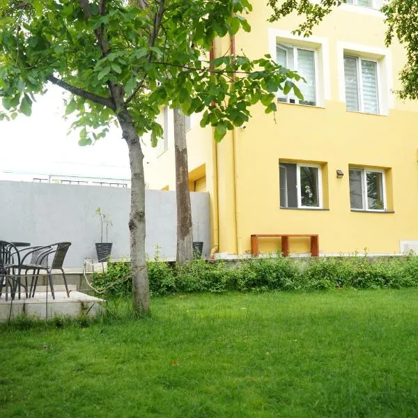 Hotel Green Garden，位于布加勒斯特的酒店