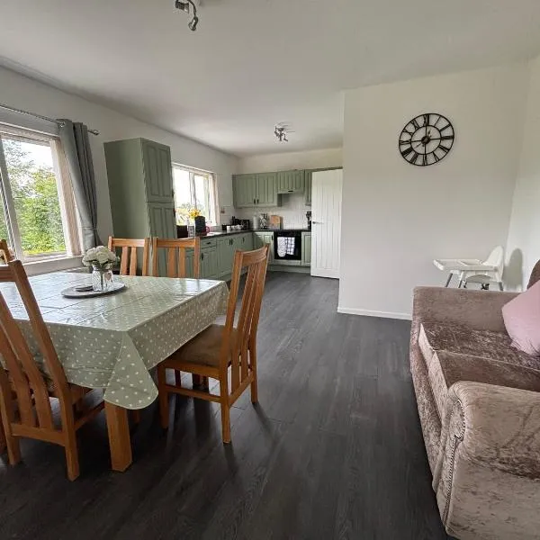 Christinas Cottage Downpatrick，位于Raholp的酒店