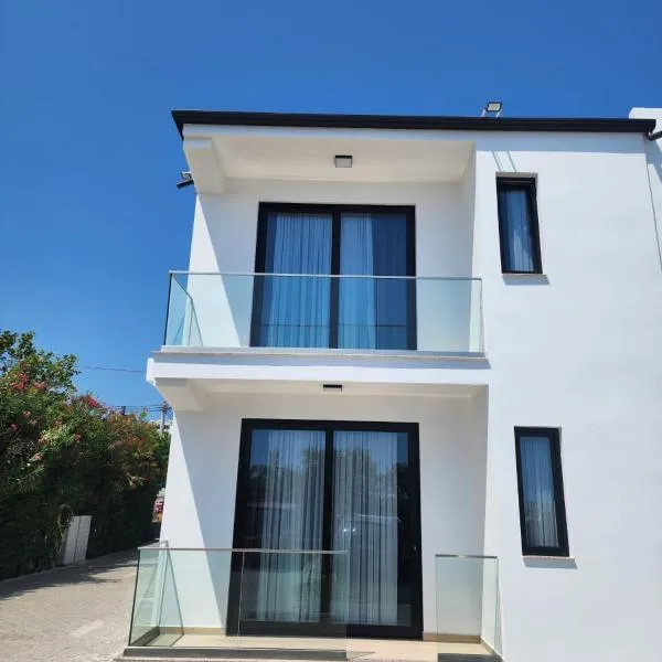 Hotel Bristol Velipoje，位于维利波吉的酒店