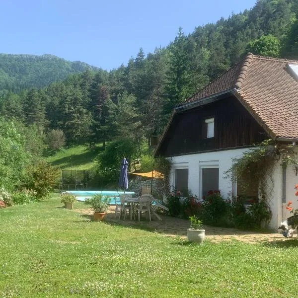 Un petit coin de Paradis，位于Lalley的酒店