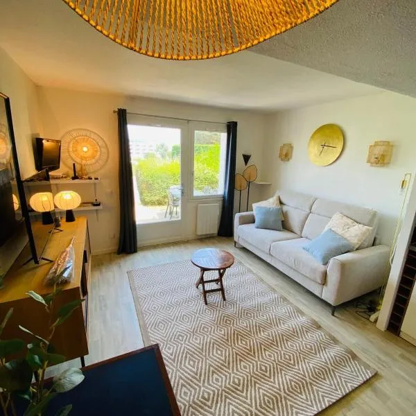 Charmant appartement, proche mer avec piscine pour 4 personnes，位于阿尔宗的酒店