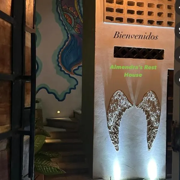 Almendras Rest House，位于坎昆的酒店