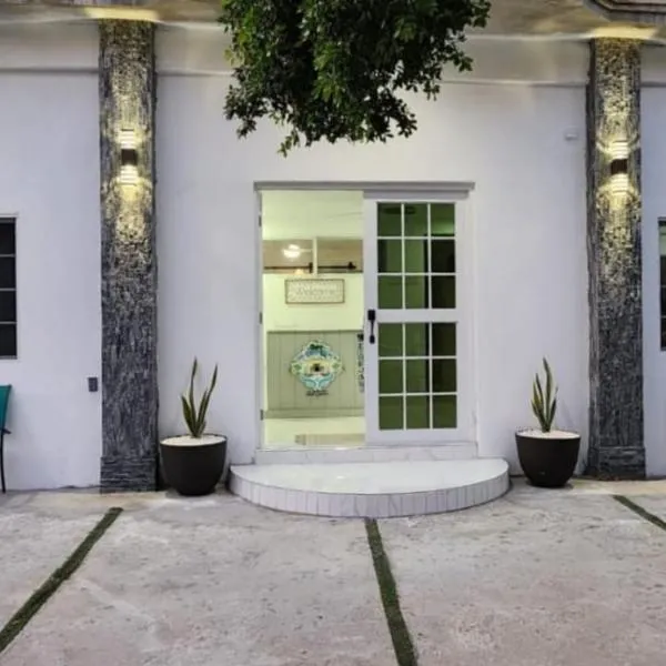 Treasure Beach Inn and Bar，位于特雷热比奇的酒店