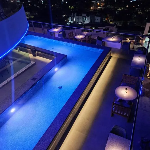 Hotel HBlue Malecón，位于拉巴斯的酒店
