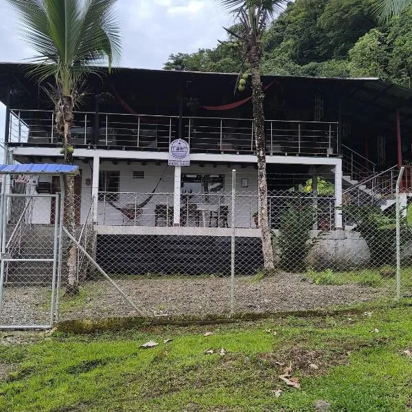 Casa Hotel La Cherna，位于巴亚索拉诺的酒店