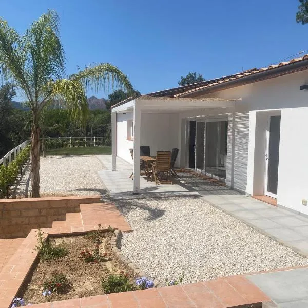 Casa Anto Isola d'Elba -Spiaggia，位于阿祖罗港的酒店