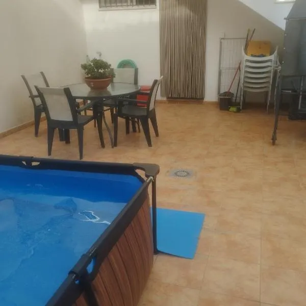 casa Montoro，位于Purchil的酒店