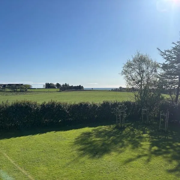 Nice apartment with lovely views，位于Varhaug的酒店