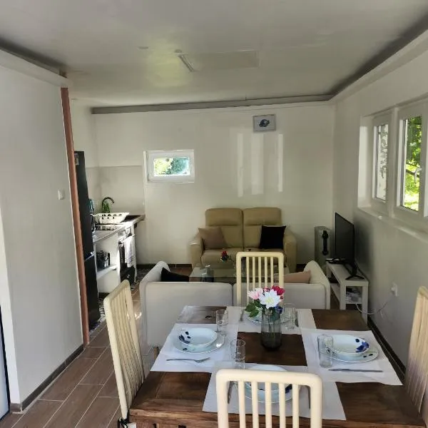 Petit appartement de charme，位于Saint-Pierre-lès-Nemours的酒店