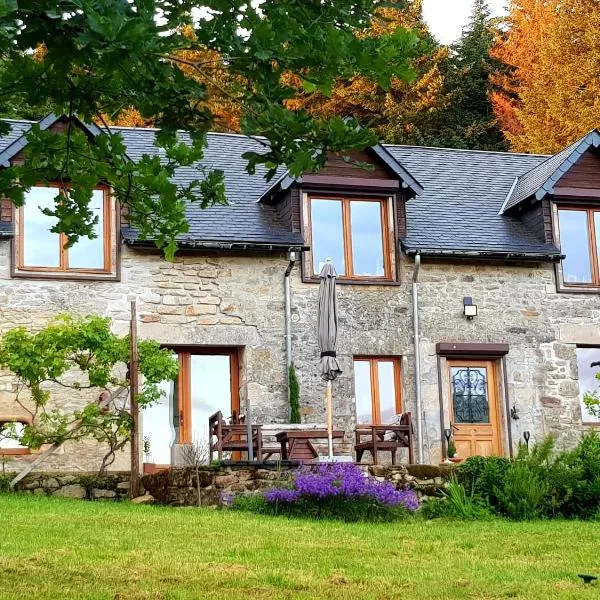 Aux Grandes Rivieres，位于Madranges的酒店