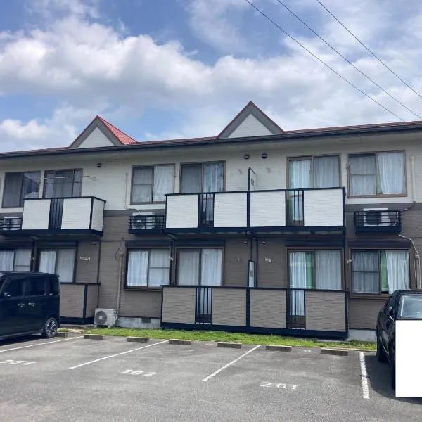 シャルマン寺田 アパート1室貸切 素泊まり最大6人宿泊可能 4名様まで同一料金，位于山口的酒店