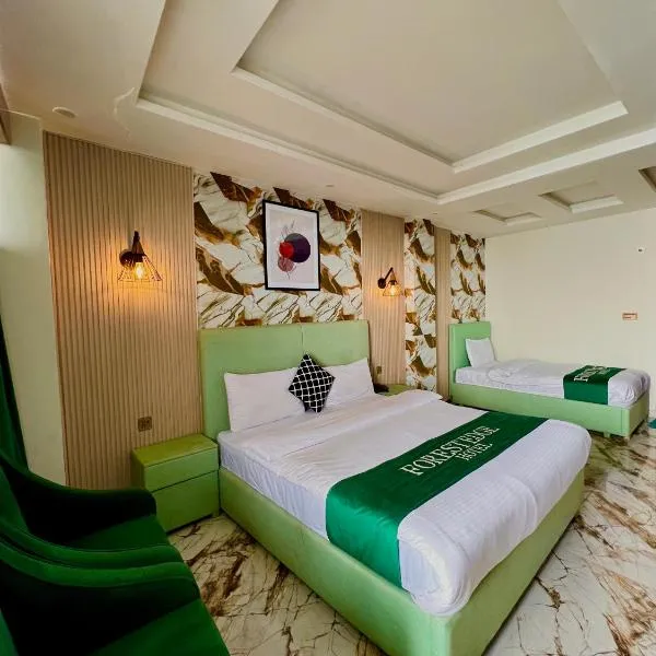 Forest Edge Hotel，位于穆里的酒店