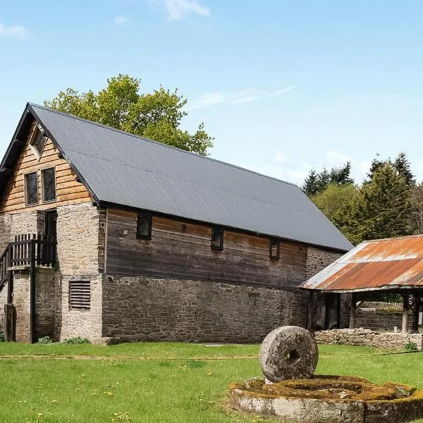 Hayloft Barn，位于Clifford的酒店