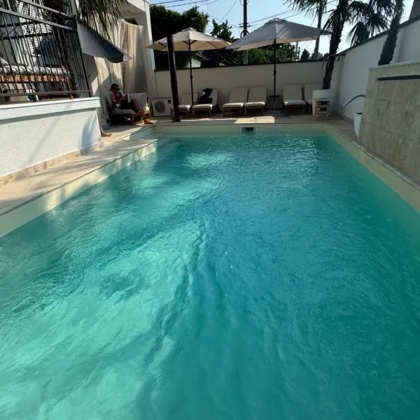 NOA Apartaments Pool&Spa，位于克拉古耶瓦茨的酒店