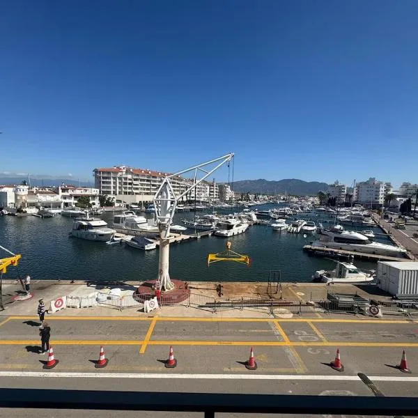 Marina View II Empuriabrava - view port，位于艾姆布里亚布拉瓦的酒店